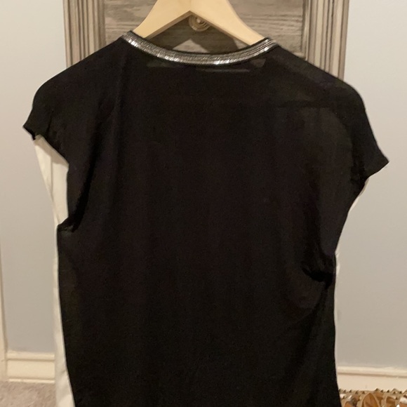 Flattering - Picture 4 of 4